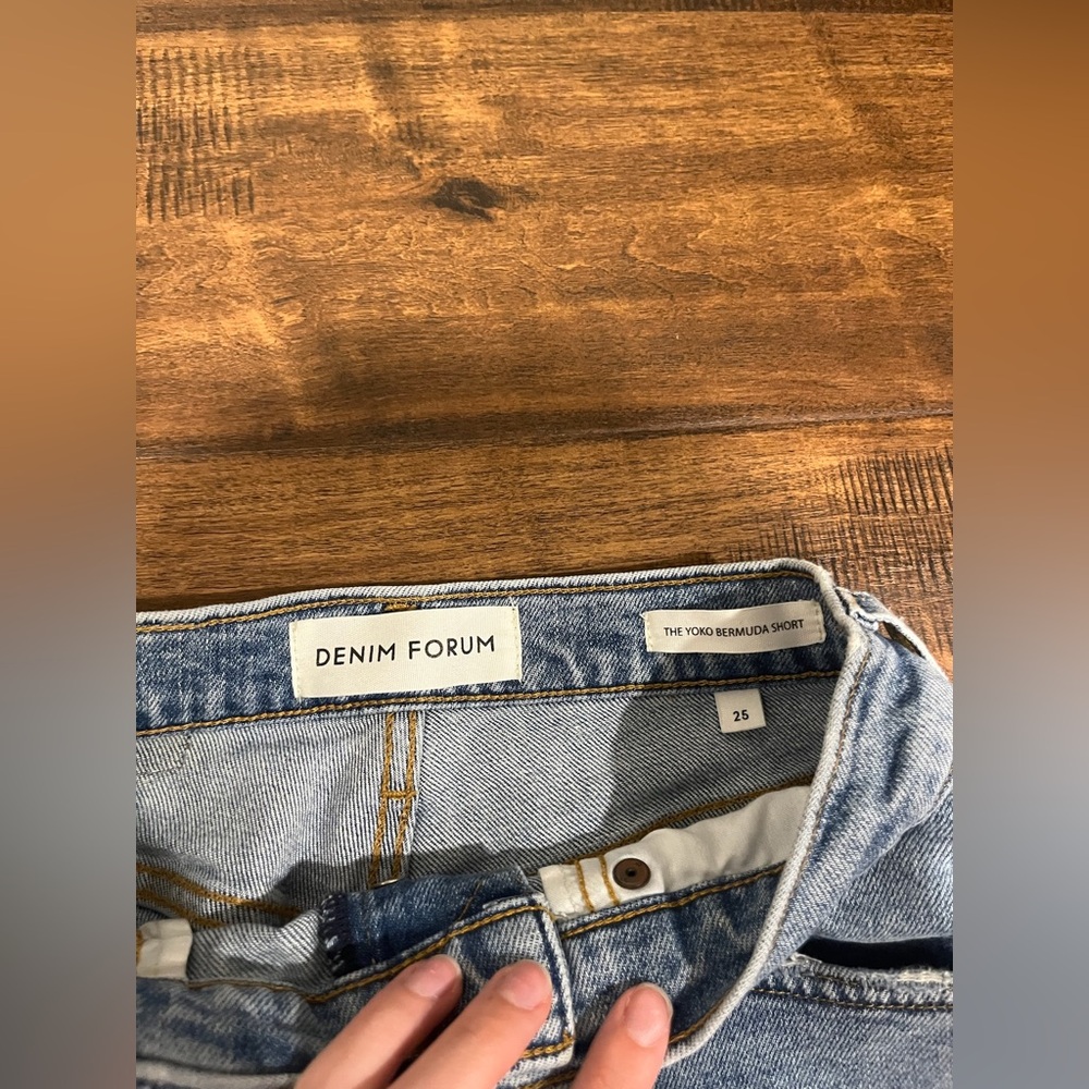 Denim Forum The Yoko Bermuda Short from Aritzia Women’s Size 25 - Picture 5 of 7